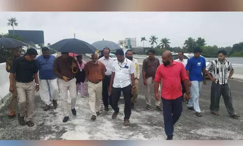 ദേശീയപാതയിലെ ഉയരപാതയിൽ വീണ്ടും വിള്ളൽ ദേശീയപാതയിലെ ഉയരപാതയിൽ വീണ്ടും വിള്ളൽ