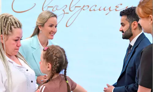 റ​ഷ്യ-​യു​ക്രെ​യ്ൻ സം​ഘ​ർ​ഷം; വേ​ര്‍പി​രി​ഞ്ഞ കു​ടും​ബ​ങ്ങ​ളു​ടെ സം​ഗ​മ​ത്തി​ന് വേ​ദി​യൊ​രു​ക്കി ഖ​ത്ത​ർ