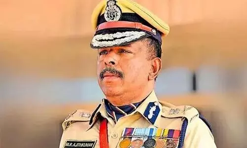 എ.ഡി.ജി.പിയുടെ ട്രാക്ടര്‍ യാത്ര: ദൃശ്യങ്ങള്‍ പുറത്ത്