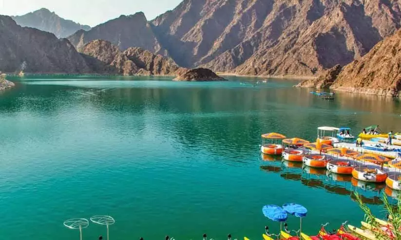 ഹ​ത്ത ഡാ​മി​ൽ വീ​ണ സ്വ​ർ​ണ​മാ​ല മു​ങ്ങി​യെ​ടു​ത്ത്​ ദു​ബൈ പൊ​ലീ​സ്