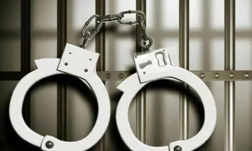 വാഹനത്തിൽ മദ്യക്കടത്ത്; ബർക്കയിൽ ഇന്ത്യക്കാരൻ പിടിയിൽ