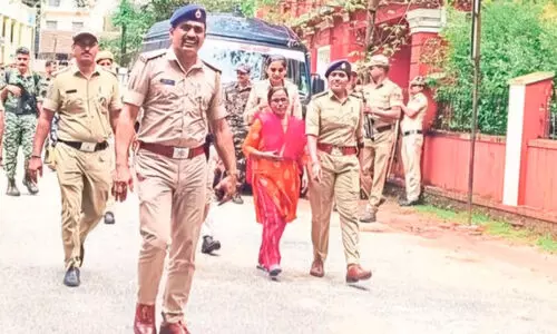 മാ​വോ​വാ​ദി​ക​ളെ ക​ന​ത്ത സു​ര​ക്ഷ​യി​ൽ കോ​ട​തി​യി​ൽ ഹാ​ജ​രാ​ക്കി