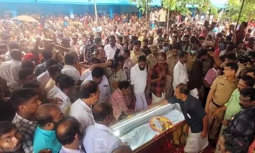 കണ്ണീരോടെ മിഥുന് വിട നൽകി നാട്; അന്ത്യാഞ്ജലി അർപ്പിക്കാനെത്തിയത് ആയിരങ്ങൾ