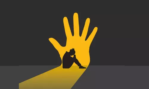 ഒഡിഷയിൽ നിന്ന് പെൺകുട്ടികളുടെ നിലക്കാത്ത നിലവിളി: 15കാരിയെ മൂന്നുപേർ നടുറോഡിൽ പെട്രോൾ ഒഴിച്ച് തീകൊളുത്തി