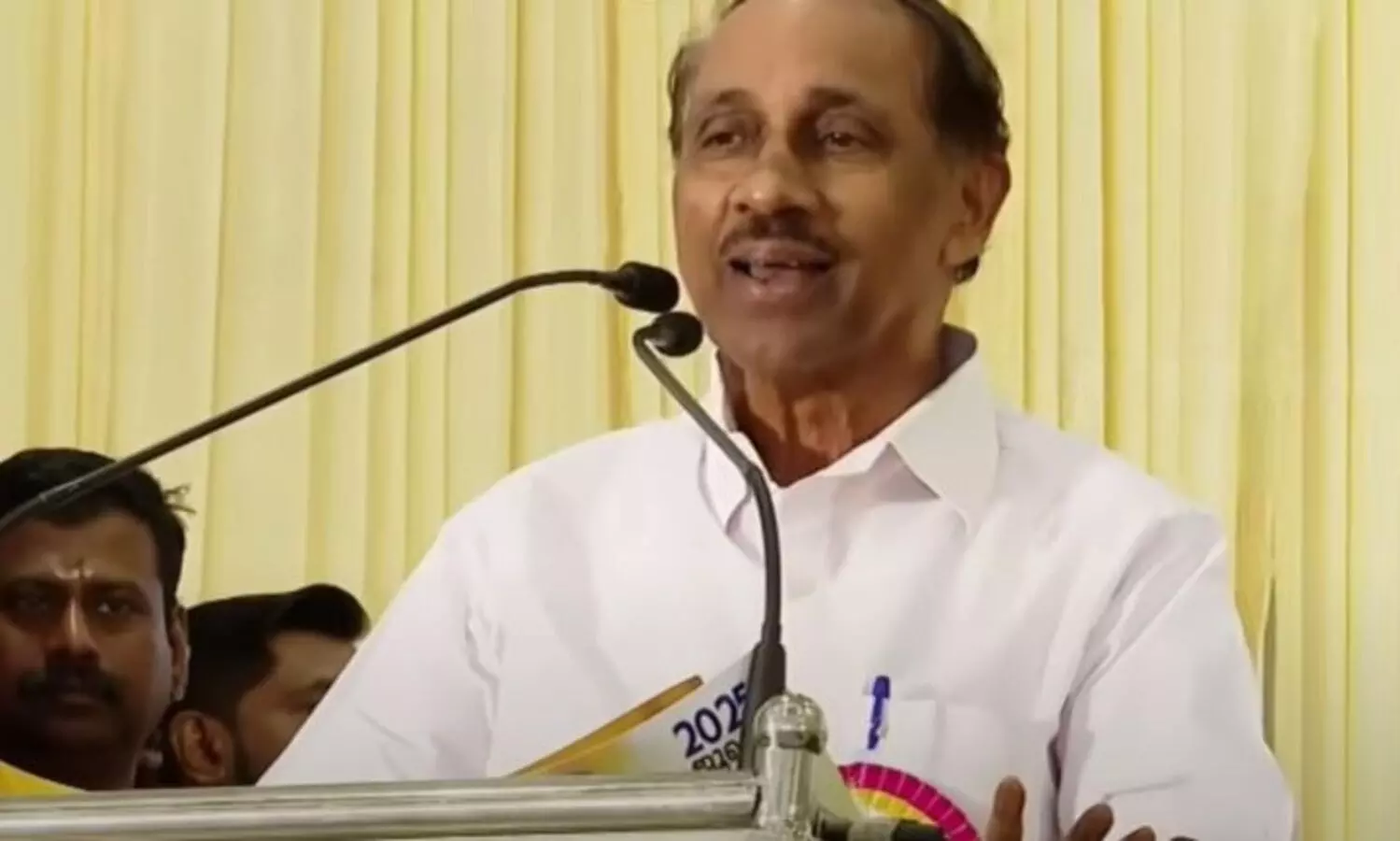 ഏറെ വേട്ടയാടപ്പെട്ട സമുദായ നേതാവാണ് വെള്ളാപ്പള്ളി, വെല്ലുവിളികളെ മറികടന്ന് എസ്.എൻ.ഡി.പിക്ക് ഒരുനിലയും വിലയുമുണ്ടാക്കി; വെള്ളാപ്പള്ളിയെ പുകഴ്ത്തി കെ.ബാബു എം.എൽ.എ