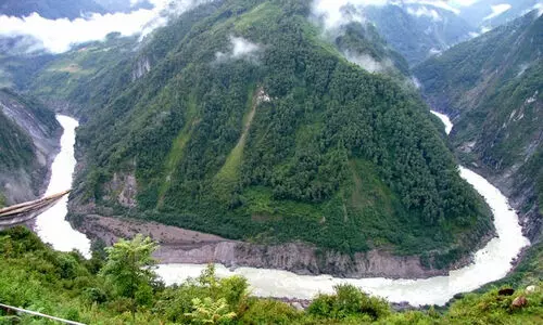 ബ്രഹ്മപുത്രാ നദിയിൽ ടിബറ്റിൽ ചൈന 167,000 കോടി ഡോളറിന്റെ വൻ ജലവൈദ്യുത പദ്ധതി നിർമാണം തുടങ്ങി