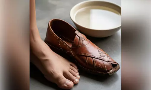 ആ ​വെ​ള്ളം അ​ടു​പ്പ​ത്തു​നി​ന്ന് വാ​ങ്ങി​വെ​ക്ക​ണം