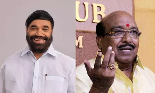 വെള്ളാപ്പള്ളി ചരിത്ര സംഭവം; വർഗീയ പരാമർശങ്ങൾക്കിടെ പുകഴ്ത്തലുമായി വി.എൻ. വാസവൻ