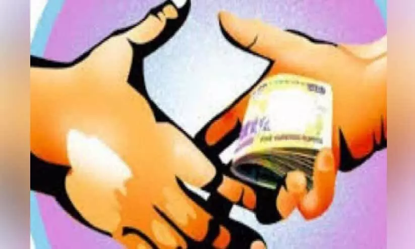 ജില്ലയിലെ ആർ.ടി ഓഫിസുകളിൽ വിജിലൻസ് പരിശോധന; കണ്ടെത്തിയത് വ്യാപക ക്രമക്കേടുകൾ ജില്ലയിലെ ആർ.ടി ഓഫിസുകളിൽ വിജിലൻസ് പരിശോധന; കണ്ടെത്തിയത് വ്യാപക ക്രമക്കേടുകൾ