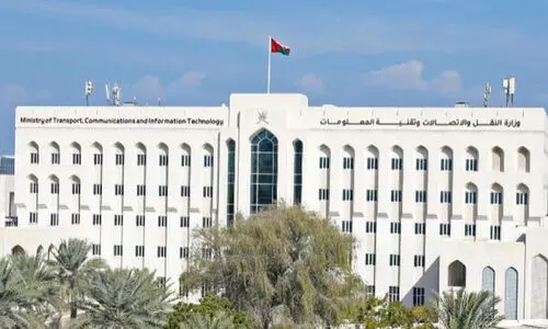 ഓൺലൈൻ ടാക്സി സേവനം മെച്ചപ്പെടുത്തൽ; പൊതുജനാഭിപ്രായം ക്ഷണിച്ച് ​ഗതാ​ഗത മന്ത്രാലയം