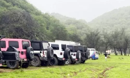 വാദി ദർബാത്തിൽ ഹരിതപ്രദേശങ്ങളുടെ ദുരുപയോഗം; ടൂറിസം സ്ഥാപനത്തിനെതിരെ കേസ്