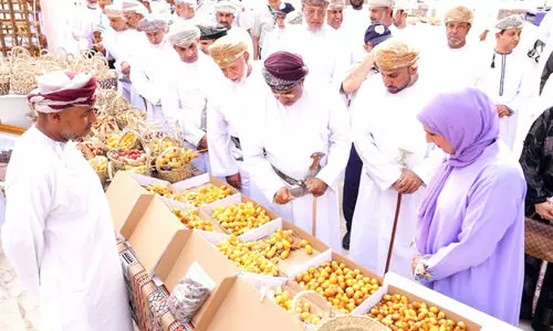 മധുരമൂറും കാഴ്ചകളുമായി തെക്കൻ ബാത്തിന ഈത്തപ്പഴ ഉത്സവം