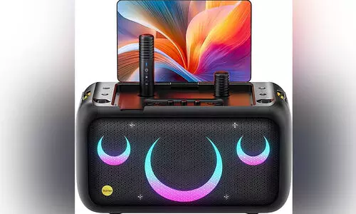 ആസ്വദിച്ച് പാടാൻ ഇക്കരോവയുടെ കരോക്കെ ഡിവൈസ്