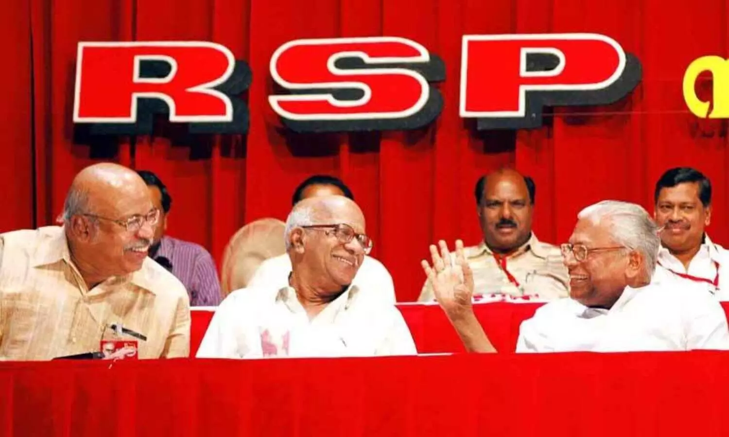 കൊല്ലം കാത്തു, കരുതലോടെ