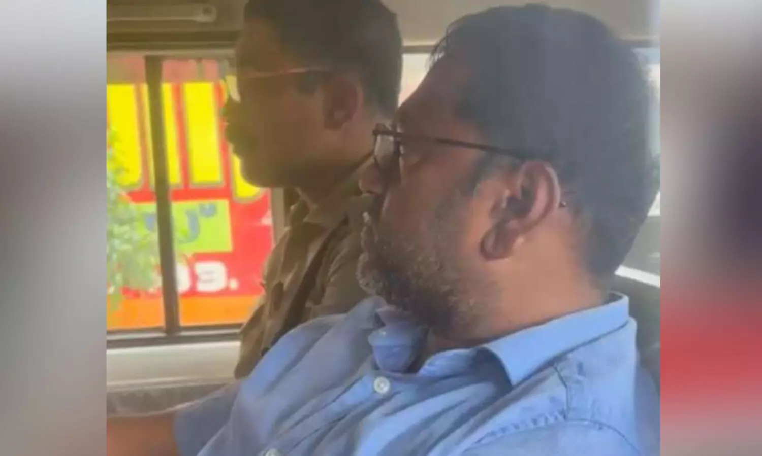 വി.എസിനെ അധിക്ഷേപിച്ച് പോസ്റ്റ്: അധ്യാപകന്‍ അറസ്റ്റില്‍