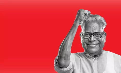 വി.​എ​സി​​ന്റെ വി​യോ​ഗ​ത്തി​ൽ തേ​ങ്ങി പ്ര​വാ​സ​ലോ​ക​വും