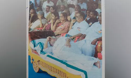 എൻഡോസൾഫാൻ; വി.എസ് എണ്ണ പകർന്ന് പടർത്തിയ പോരാട്ടം