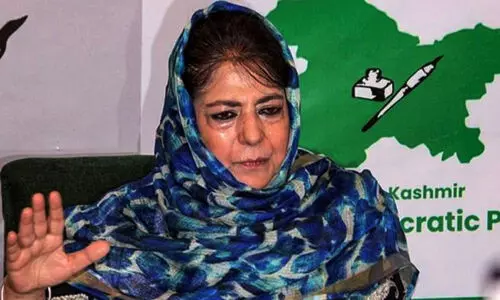 വിഭജനം തള്ളി ഇന്ത്യയിൽ തുടരാൻ തീരുമാനിച്ചവരാണ് ഈ രാജ്യത്തെ മുസ്‍ലിംകൾ; അവരുടെ ശബ്ദമാവണം -രാഹുൽ ഗാന്ധിക്ക് മെഹബൂബ മുഫ്തിയു​ടെ കത്ത്