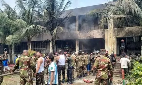 ബംഗ്ലാദേശിൽ സ്കൂളിന് മുകളിൽ വ്യോമസേനാ വിമാനം തകർന്നുവീണ് മരിച്ചവരുടെ എണ്ണം 31 ആയി