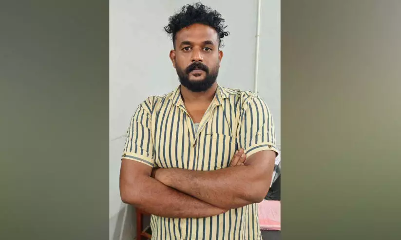 യുവാവിനെ തട്ടിക്കൊണ്ടുപോയി കൊലപ്പെടുത്താന് ശ്രമം: ഒരാൾകൂടി അറസ്റ്റില് യുവാവിനെ തട്ടിക്കൊണ്ടുപോയി കൊലപ്പെടുത്താന് ശ്രമം: ഒരാൾകൂടി അറസ്റ്റില്