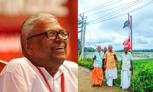 കേഴുന്നു, ചെ​ങ്കൊടി നാട്ടിയ കുട്ടനാട്