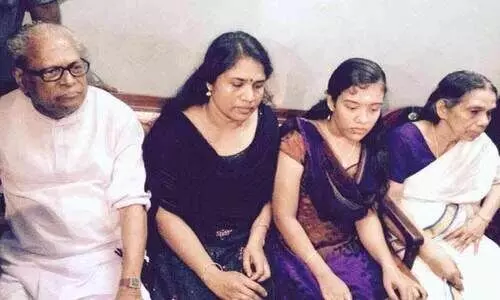 ‘അച്ഛൻ പോയ വേദന’ -ഓർമകളിൽ വിങ്ങി രമാദേവി ‘അച്ഛൻ പോയ വേദന’ -ഓർമകളിൽ വിങ്ങി രമാദേവി