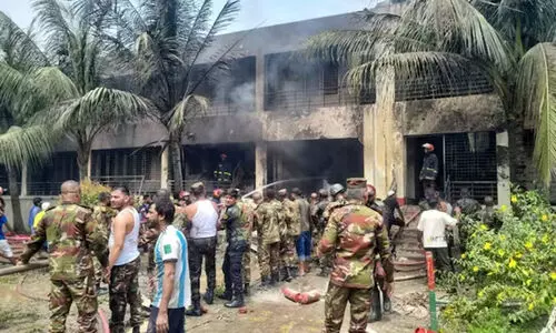 ബംഗ്ലാദേശ് വിമാന അപകടം; വിദഗ്ദ്ധ ഡോക്ടർമാരുടെ സംഘത്തെ അയക്കാനൊരുങ്ങി ഇന്ത്യ