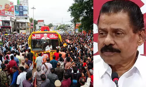 ജനക്കൂട്ടം നിയന്ത്രണാതീതം, സംസ്കാര ചടങ്ങിന്റെ സമയക്രമത്തിൽ മാറ്റം വരുത്തേണ്ടി വരുമെന്ന് എം.വി. ഗോവിന്ദൻ, ഡി.സിയിലെ പൊതുദര്‍ശനം അരമണിക്കൂറായി ചുരുക്കി