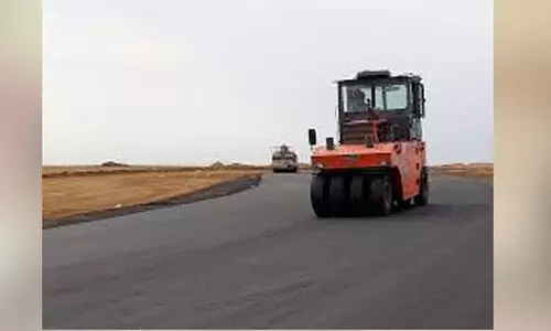 റോ​ഡ്​ നി​ർ​മാ​ണ​ത്തി​ൽ കെ​ട്ടി​ട​ങ്ങ​ളും മ​റ്റും  പൊ​ളി​ക്കു​ന്ന അ​വ​ശി​ഷ്​​ട​ങ്ങ​ൾ ഉ​പ​യോ​ഗി​ക്കും