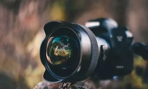 ഭാര്യ കുളിക്കുന്ന വിഡിയോ രഹസ്യമായി പകർത്തി ഭർത്താവ്, ഇ.എം.ഐ അടക്കാൻ ഒന്നര ലക്ഷം നൽകിയില്ലെങ്കിൽ പ്രചരിപ്പിക്കുമെന്ന് ഭീഷണി