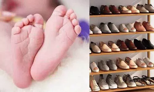 സ്ലിപ്പർ സ്റ്റാൻഡ് വിനയായി; 12ാം നിലയിൽ നിന്ന് വീണ് പിഞ്ചു കുഞ്ഞിന് ദാരുണാന്ത്യം