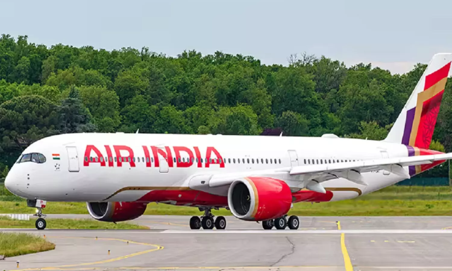 എയർ ഇന്ത്യ പൈലറ്റുമാർ കൂട്ടത്തോടെ അവധിയിൽ; മെഡിക്കൽ ലീവിലുള്ളത് 112 പൈലറ്റുമാർ