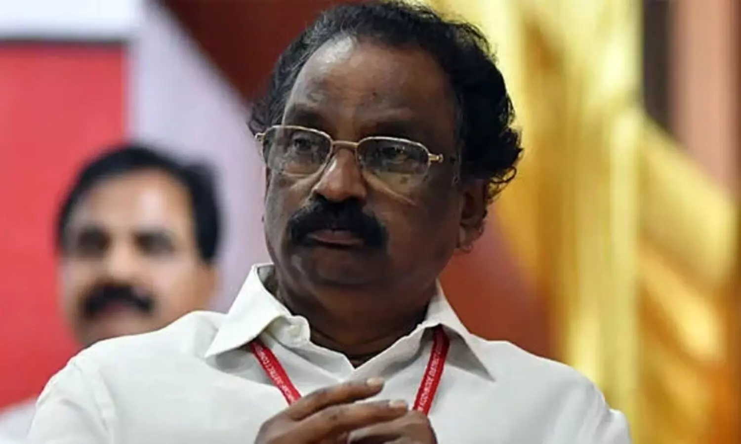 ‘അന്ന് സ്‌കൂളിൽ പോകാൻ കുടയില്ല, ചിലപ്പോൾ വാഴയില മുറിച്ച് തലയിൽ ചൂടി നടക്കും; സൗജന്യ പുസ്തകമോ ഉച്ചഭക്ഷണമോ ഇല്ല, എന്നിട്ടും പഠിച്ചു’; ഓർമകൾ പങ്കുവെച്ച് എ.കെ. ബാലൻ