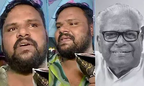 എന്റെ ശ്വാസകോശത്തിന്റെ ഒരുഭാഗം നീക്കം ചെയ്യാൻ പോകുകയാണ്, ഞാൻ ആദ്യമായി രക്തം ചർദ്ദിച്ചത് വി.എസിന് വേണ്ടി മുദ്രാവാക്യം വിളിച്ചപ്പോഴാണ്, എന്റെ ശബ്ദം നഷ്ടപ്പെടുന്നതിന് മുൻപ് എന്റെ സഖാവിന് വേണ്ടി ഉറക്കെ മുദ്രാവാക്യം വിളിക്കണം