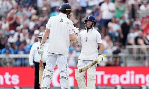 ബാസ്ബാൾ ശൈലിക്ക് മാറ്റമില്ല; അതിവേഗം 100 പിന്നിട്ട് ഇംഗ്ലണ്ട്, ഓപണർമാർക്ക് അർധ സെഞ്ച്വറി