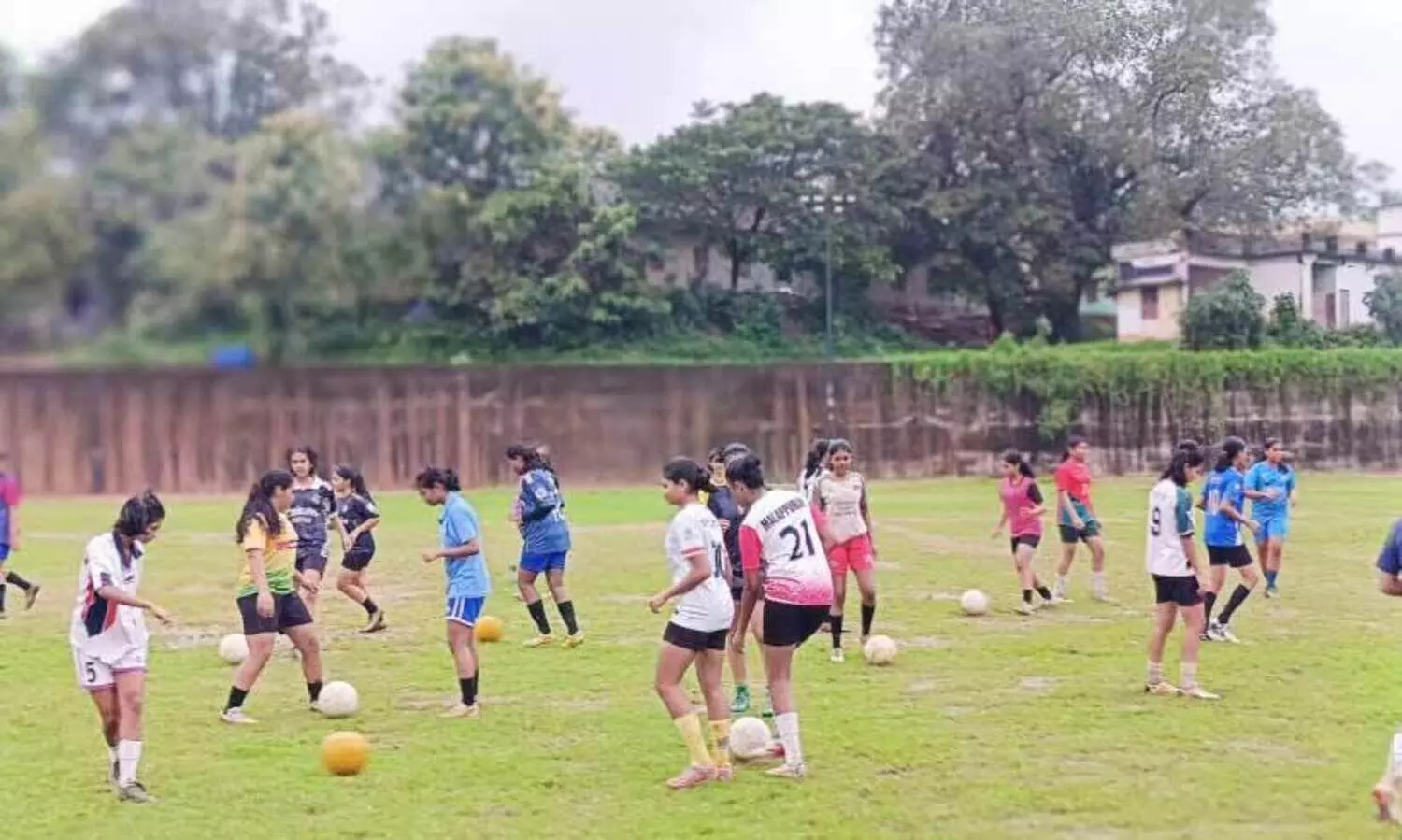 സു​ബ്ര​തോ ക​പ്പ്; പ​ന്ത് പ്ര​തി​സ​ന്ധി​യു​ടെ കോ​ർ​ട്ടി​ൽ