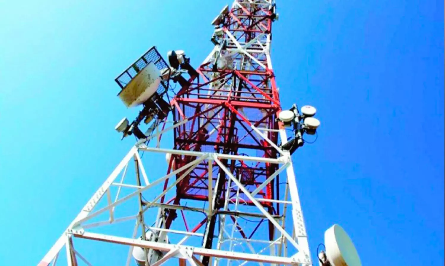 ഖ​രീ​ഫ് ; ദോ​ഫാ​റി​ൽ മൊ​ബൈ​ൽ ക​വ​റേ​ജ് ഡ​ബി​ൾ സ്ട്രോ​ങ്