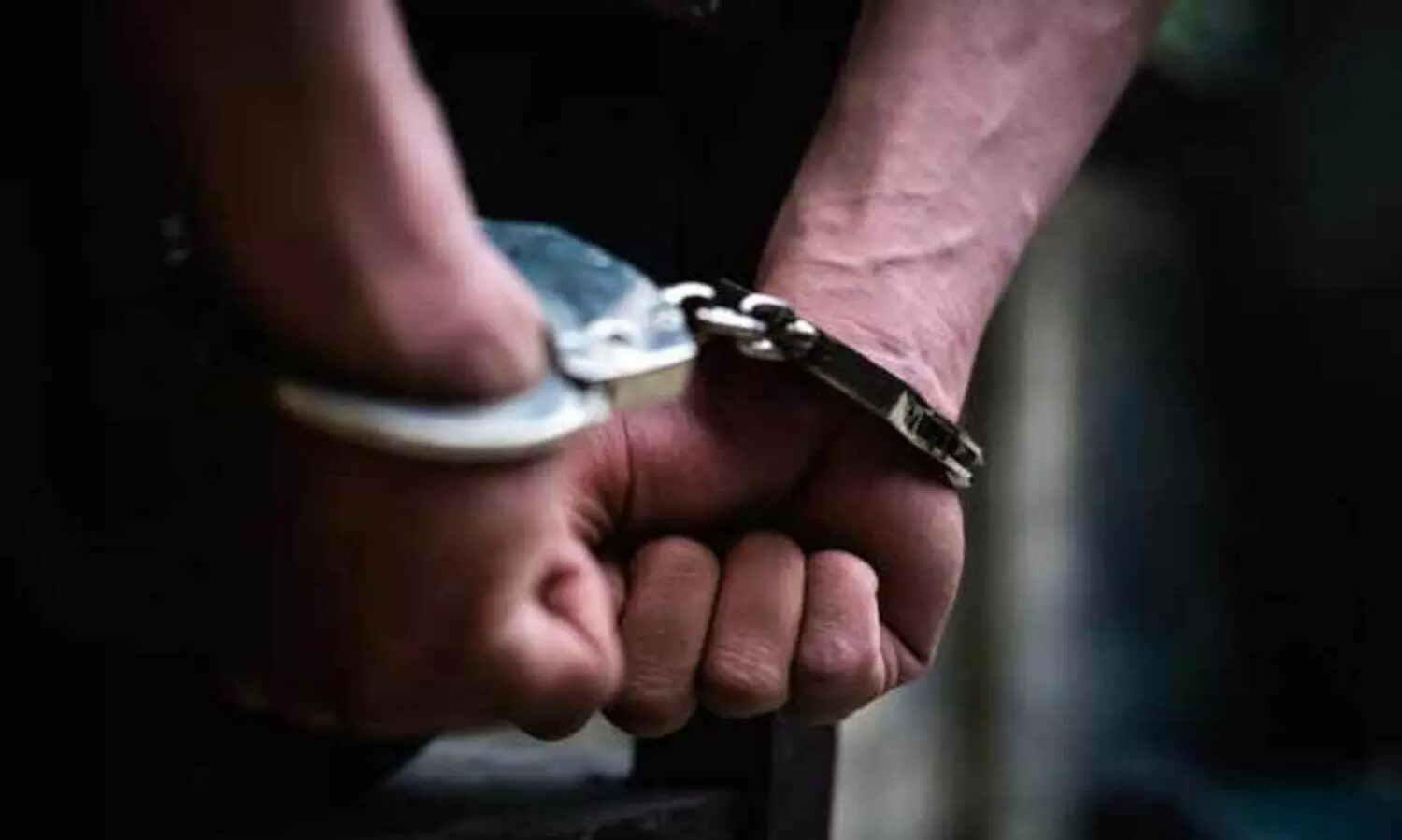 ഭാ​ര്യ​യെ കൊ​ല​പ്പെ​ടു​ത്താ​ൻ ശ്ര​മം; യു​വാ​വ് അ​റ​സ്റ്റി​ൽ