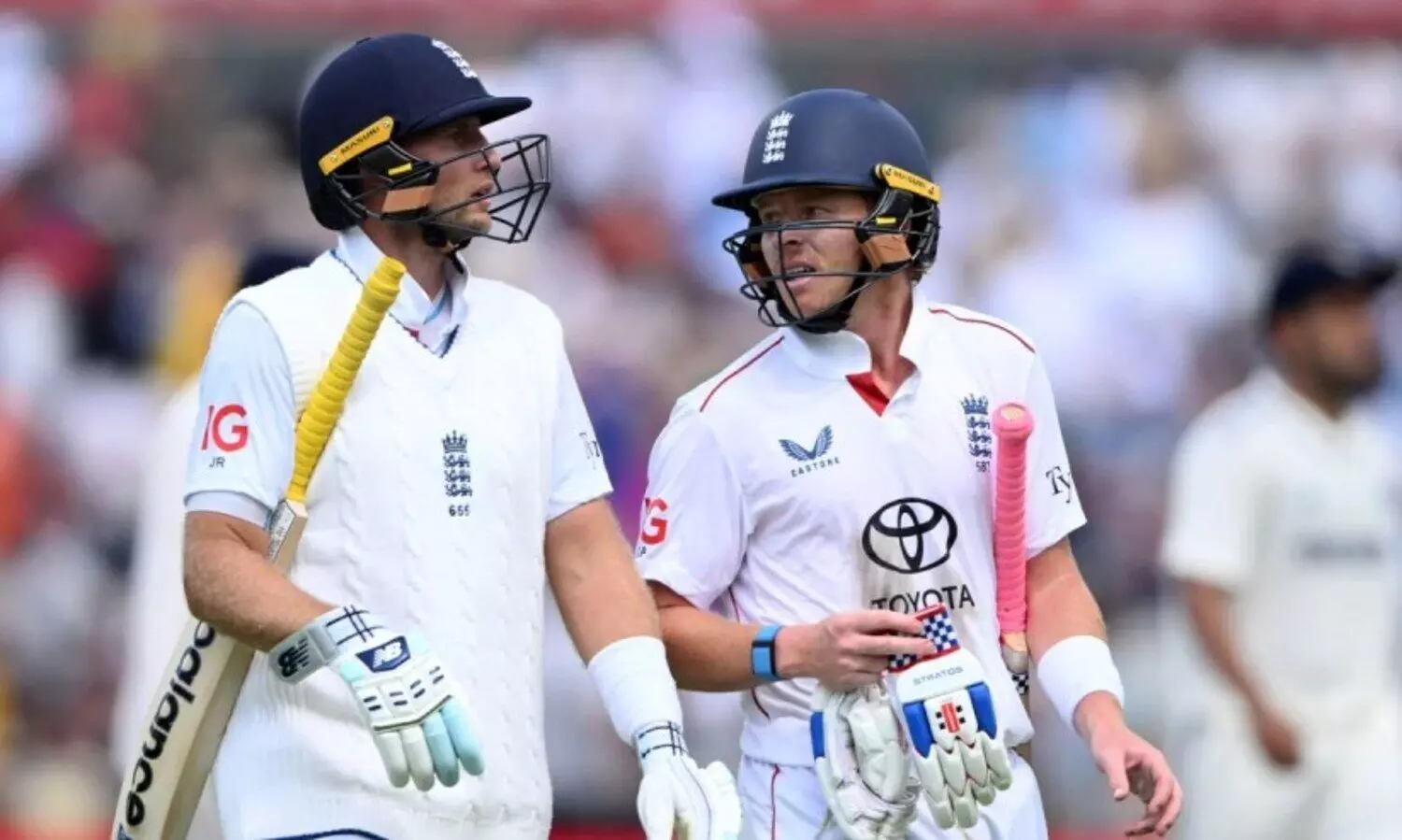 പോപ്പിനും റൂട്ടിനും അർധ സെഞ്ച്വറി; ഇംഗ്ലണ്ടിന് ലീഡ്, കൂറ്റൻ സ്കോറിലേക്ക്