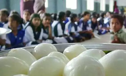 കോഴിമുട്ട നൽകുന്നതിനെ ചൊല്ലി മാണ്ഡ്യ ഗവ. സ്കൂളിൽ പ്രതിഷേധം