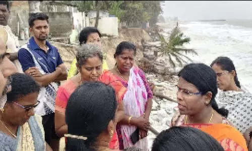 പുത്തൻതുറ കടലാക്രമണം: 12 വീടുകൾ തകർന്നു