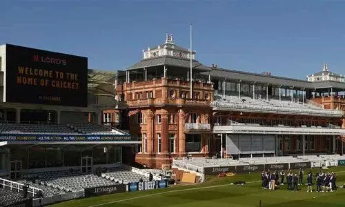 പുരുഷന്മാർ വാ​ഴുന്ന ലോഡ്സിൽ ഇനി വനിതകളും ബാറ്റേന്തും...