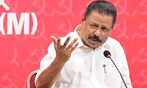 വി.എസിന്​ ‘കാപിറ്റൽ പണിഷ്​​മെന്‍റ്’; പിരപ്പൻകോട്​ മുരളിയെ തള്ളി സി.പി.എം