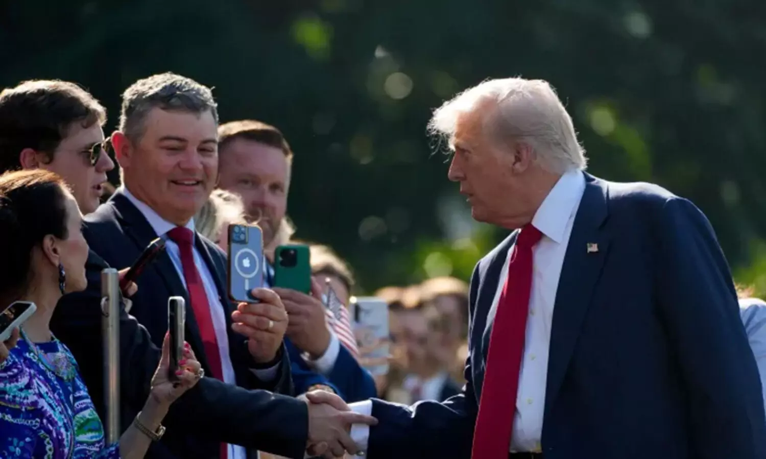 ഹമാസിന് മരിക്കാനാണ് താൽപര്യം; ഇസ്രായേൽ ഗസ്സയിലെ ജോലി പൂർത്തിയാക്കണം -ട്രംപ്