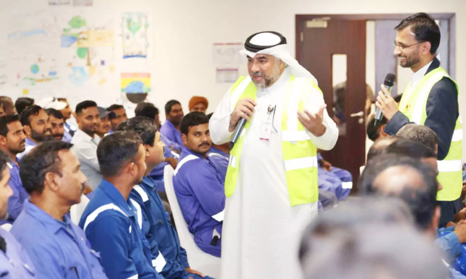 തൊ​ഴി​ലാ​ളി​ക​ൾ​ക്ക് ബോ​ധ​വ​ത്ക​ര​ണ​വു​മാ​യി ഖത്തർ തൊ​ഴി​ൽ മ​ന്ത്രാ​ല​യം