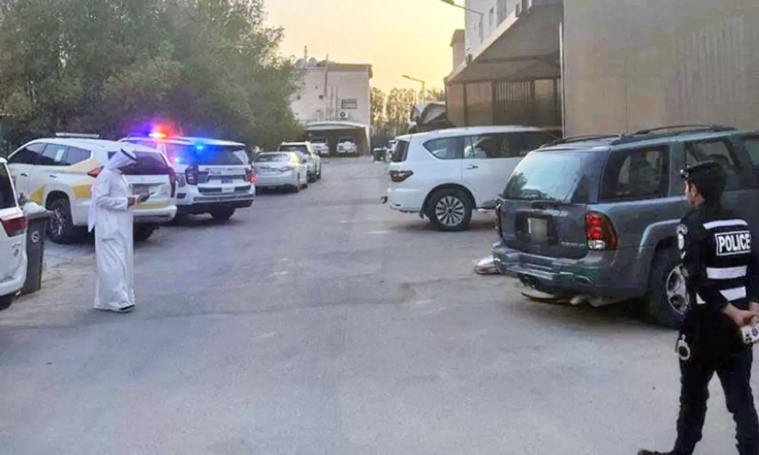 അനധികൃത താമസം; കെട്ടിടങ്ങളിലെ വൈദ്യുതി വിച്ഛേദിച്ചു