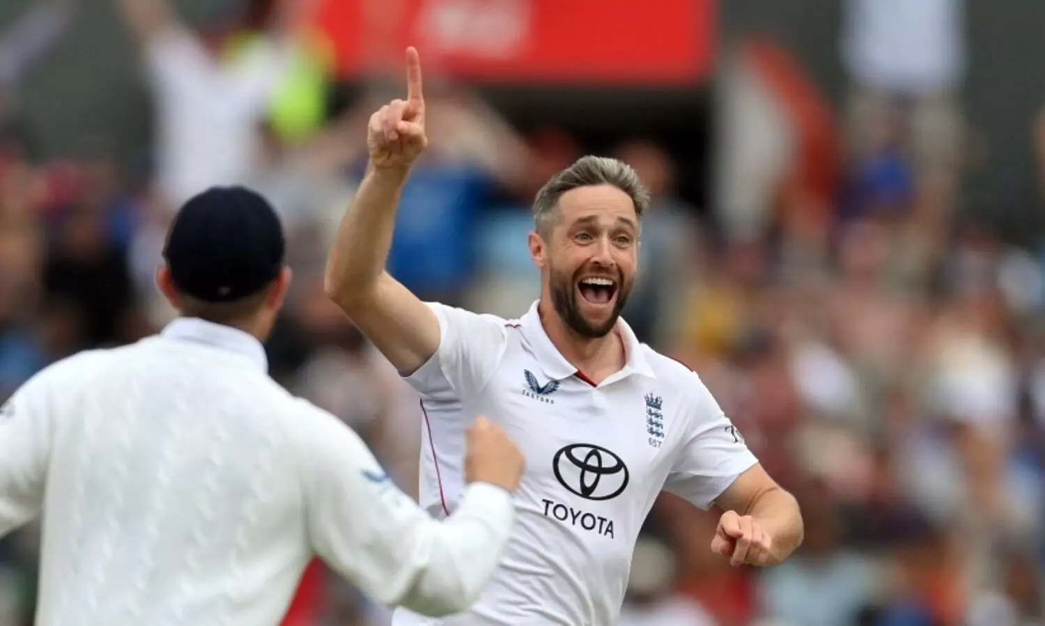 അക്കൗണ്ട് തുറക്കും മുമ്പ് ജയ്സ്വാളും സായ് സുദർശനും പുറത്ത്; ആദ്യ ഓവറിൽ ഇന്ത്യയെ ഞെട്ടിച്ച് വോക്സ്