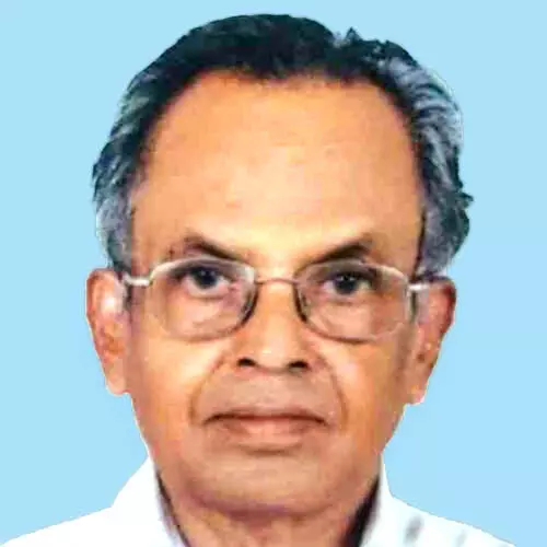 പ്ര​ഫ. എം. ​ബാ​ല​കൃ​ഷ്ണ വാ​ര്യ​ർ