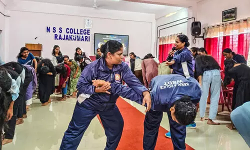 വനിതകൾക്കായി പ്രതിരോധ പാഠം തീർത്ത് പൊലീസ്