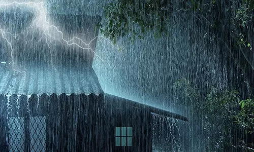 കനത്ത മഴ; വയനാട്ടിലെ റിസോർട്ട്, ഹോം സ്റ്റേകളിൽ പ്രവേശനം നിരോധിച്ചു